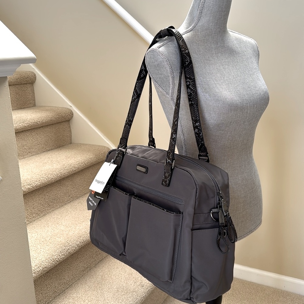 New Baggallini Fifth Avenue Weekender Bag. Gray w/snakeskin look handles & trim